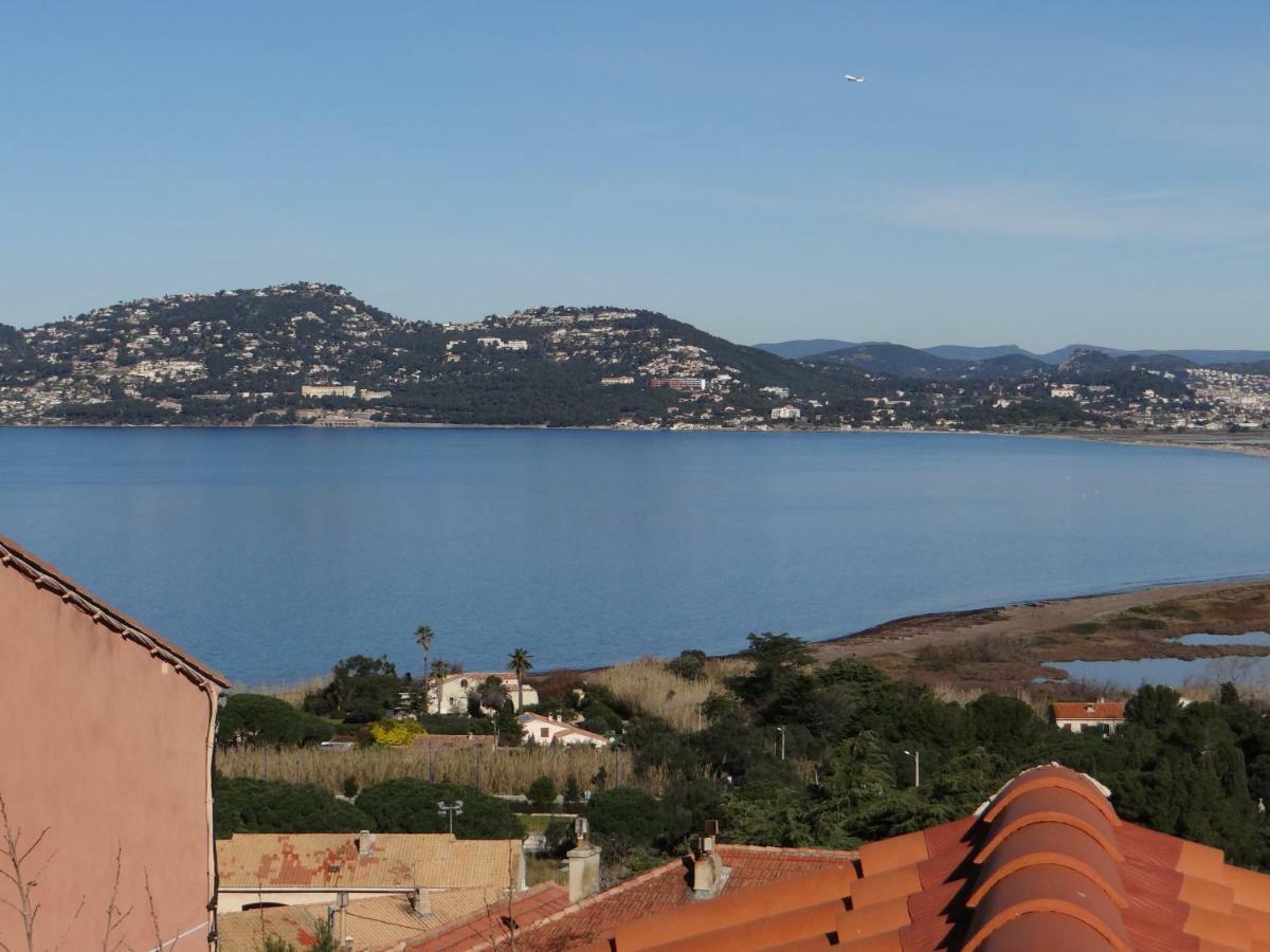 Appartement Vue Mer, Presqu'Il De Giens Hyères Buitenkant foto